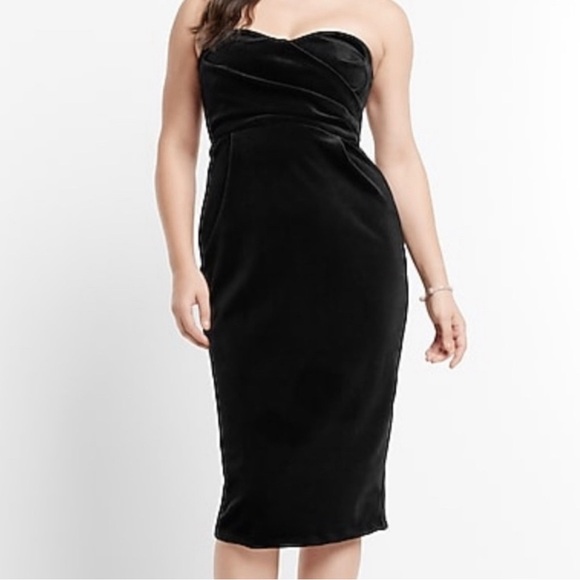 Elegant Black Strapless Dress - Picture 1 of 6